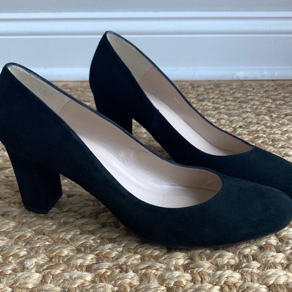 LK Bennett London Sersha Suede Pump. Black. Size 38.5 - Picture 4 of 13